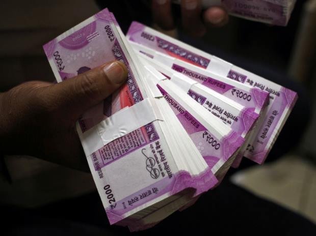 7th Pay Commission: Govt hikes Dearness Allowance, Dearness Relief to from 4 % to 5%