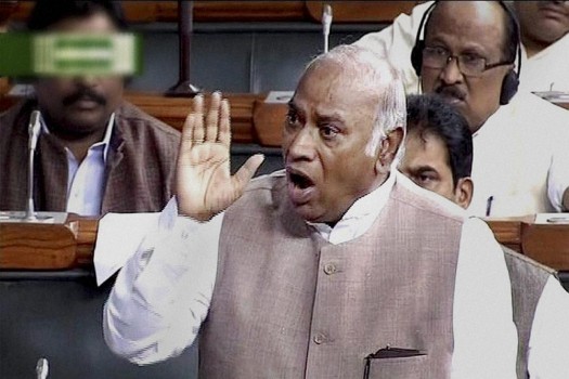 There are about 24 lakh vacancies, which should be filled, Mallikarjun Kharge responds to Gadkari