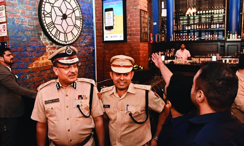 Bar Talk, Delhi Police
