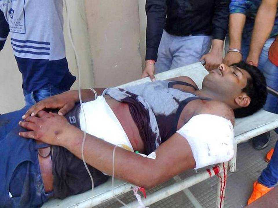 Gau-rakshak stabbed student for refusing to click picture