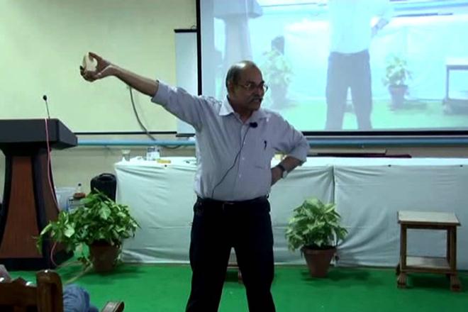 Twitter explodes with gratitude as Prof HC Verma retires from IIT-K