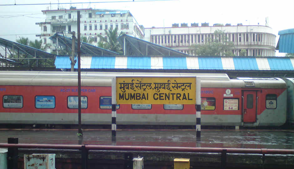 Non-commuters use free Wi-Fi to watch porn at Mumbai station