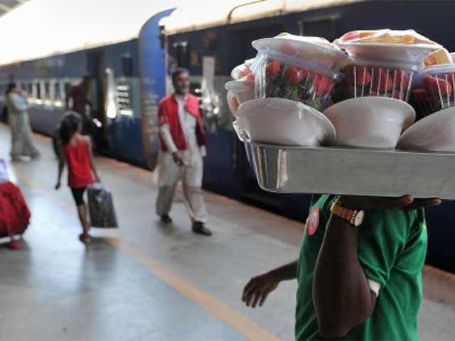 Food served in Indian Railway is unfit for humans, says CAG