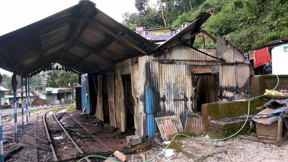 Gorkhaland unrest: Police station, state library set ablaze