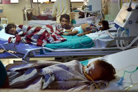 After Gorakhpur tragedy, children die in UP due to flood-caused infections