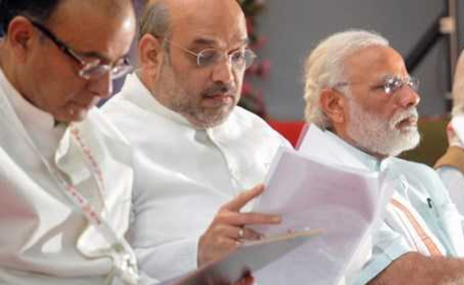 Amidst cabinet reshuffle speculations, 8 union ministers meet BJP president Amit Shah