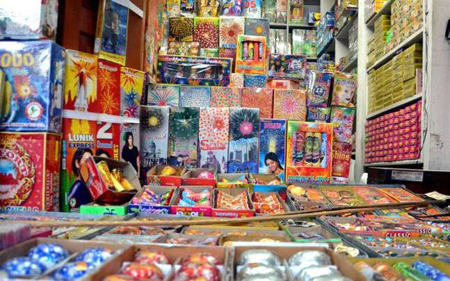 Over 60 per cent Delhiites say no to firecracker this Diwali: Survey