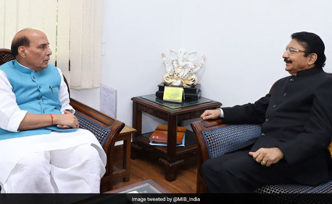 Tamil Nadu governor meets Rajnath Singh amid ongoing political crisis