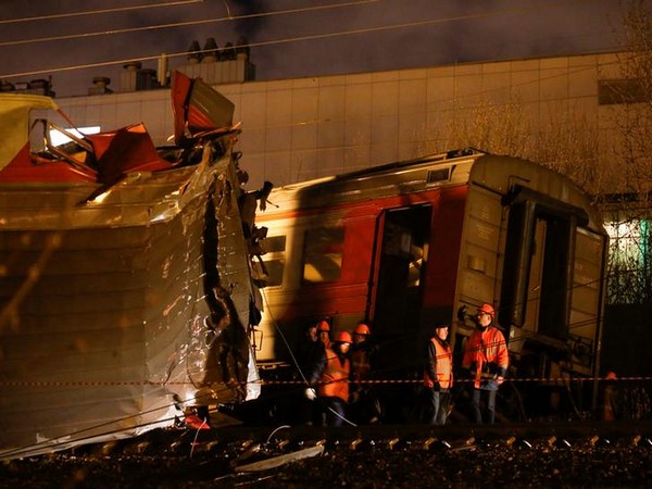 Russia: 19 killed in passenger bus-train collision