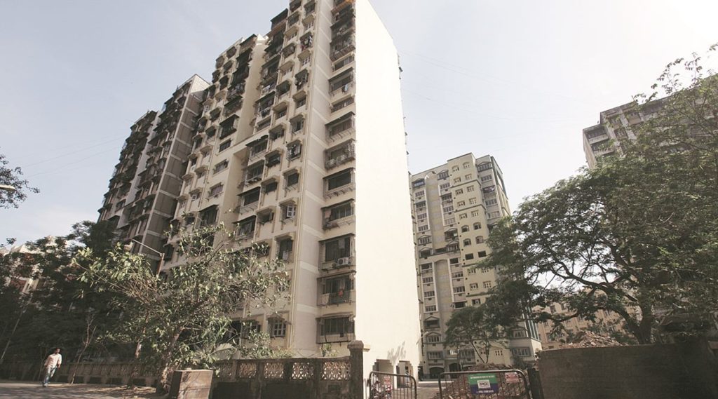 UP orders probe into irregularities in PM housing scheme