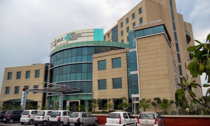 Max Hospital resumes operation after stay on license cancellation