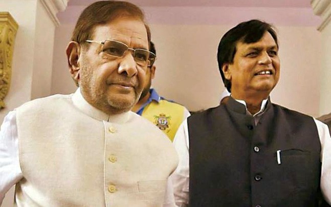 Sharad Yadav disqualification case: Last 30 minutes left in court