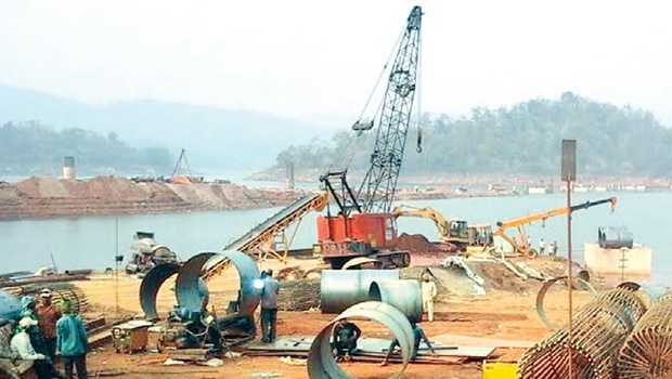 Odisha Congress President Niranjan Patnaik demands CBI probe into bridge construction