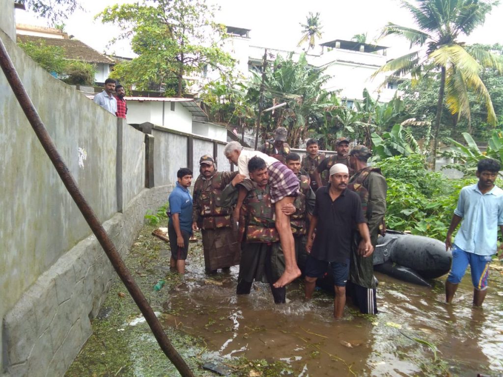 Indian Army goes out of way to rescue strangled in flood-hit Kerala