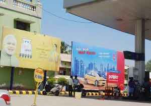 Petroleum outlets deny to display Modi hoardings, receive ‘blocking of supplies’ threat