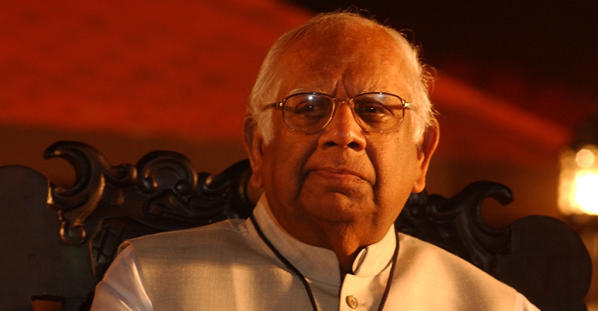 Somnath Chatterjee's family rejects CPI-M request to drape body with red flag