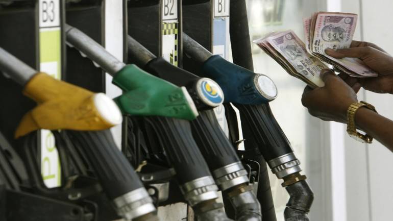 Fuel prices continue to rise, Modi to meet oil company heads