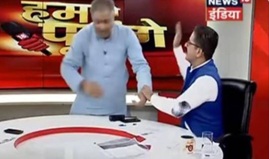 Sumit Awasthi fired from News 18 for manhandling with Rajiv Tyagi