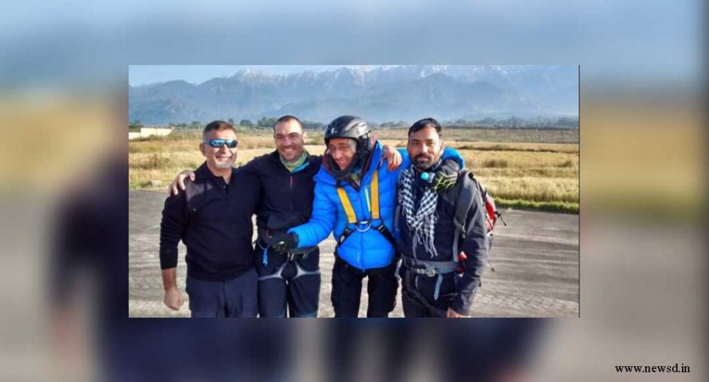 Himachal Pradesh: Spanish paraglider Jose Lewis is rescued from Kangra