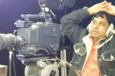 Government announces Rs 15 lakh for slain cameraman's family