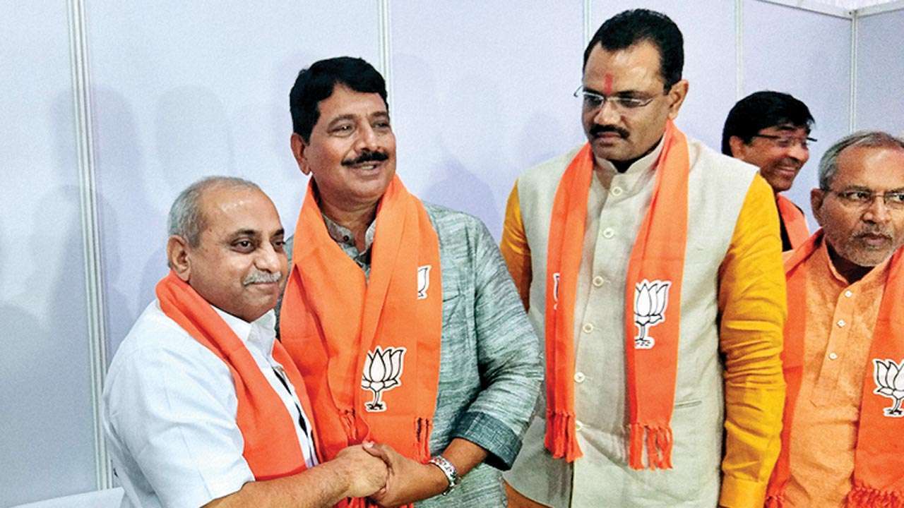 Three months after joining, Shankersinh Vaghela' son quits BJP