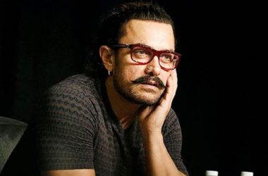 SRK has outdone himself in 'Zero': Aamir Khan