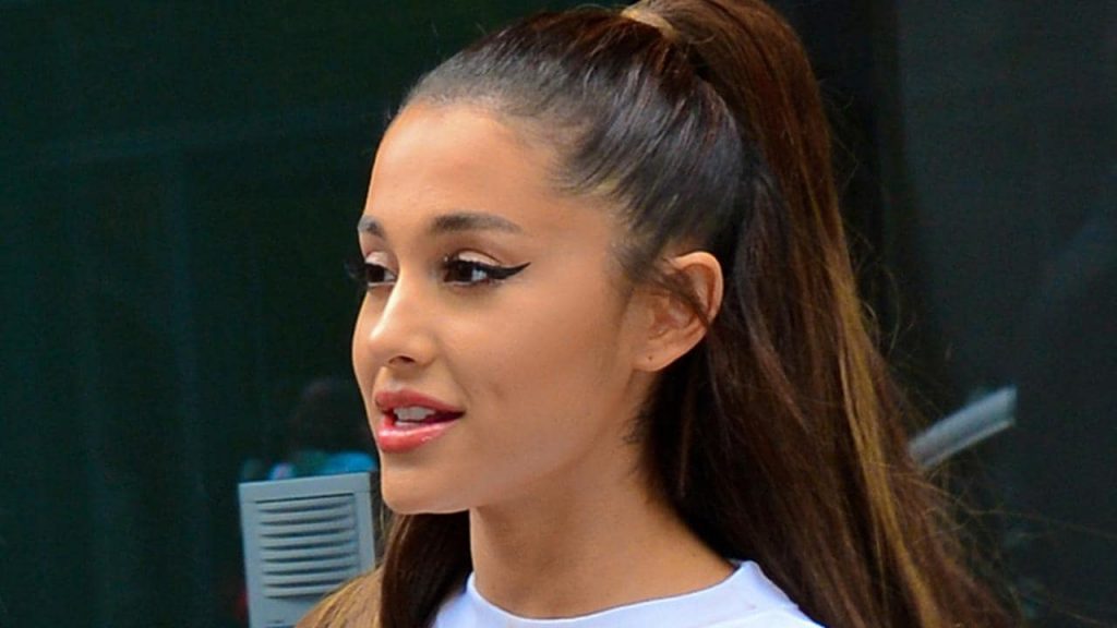 Ariana Grande blasts Piers Morgan over 'nudity' comments