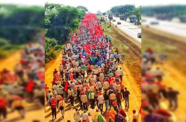 Singur March: Thousands of farmers march to Kolkata under red flag