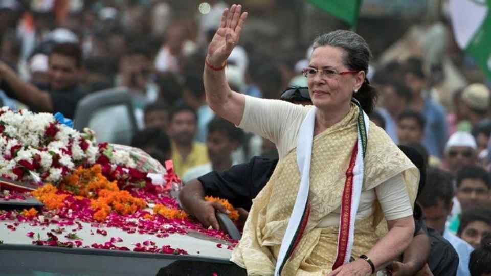 'Mother of Telangana' Sonia says Congress paid price for creating new state