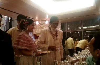 Did you know Aamir Khan and Amitabh Bachchan served dhoklas at Ambani wedding