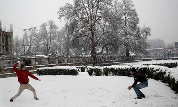 Himachal's Kalpa gets snowfall