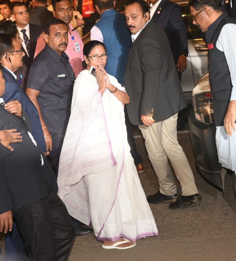 Mamata Banerjee prefers plain saree and flat chappals at Isha-Anand wedding