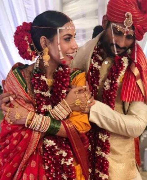 Prateik Babbar, Sanya Sagar wedding pictures are out and they look stunning!