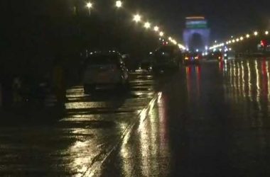 Light rain in Delhi-NCR, no relief from air pollution