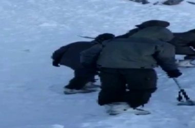 Leh avalanche: 10 trapped under snow