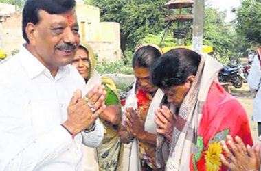 Former BJP minister and ex-MLA Bimal Shah join Congress