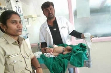 Bengaluru: Lady cop breastfeeds one-day baby abandoned at roadside with bug bites