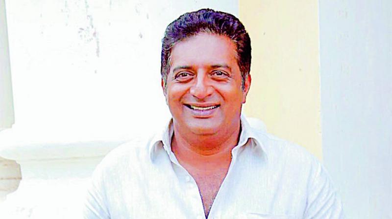 Aam Aadmi Party offers support to actor Prakash Raj for elections