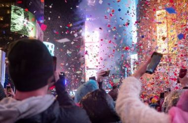 Thousands welcome 2019 in New York's Times Square