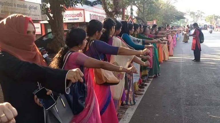 Lakhs form 'women's wall' in Kerala