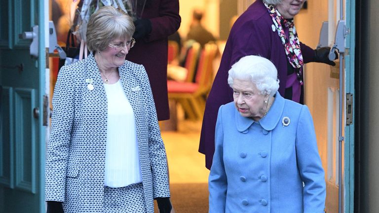 Brexit: Queen urges for common ground