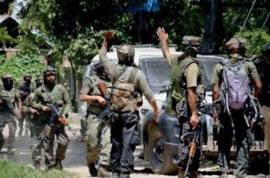 Militant killed in Pulwama, clashes erupt at shootout site