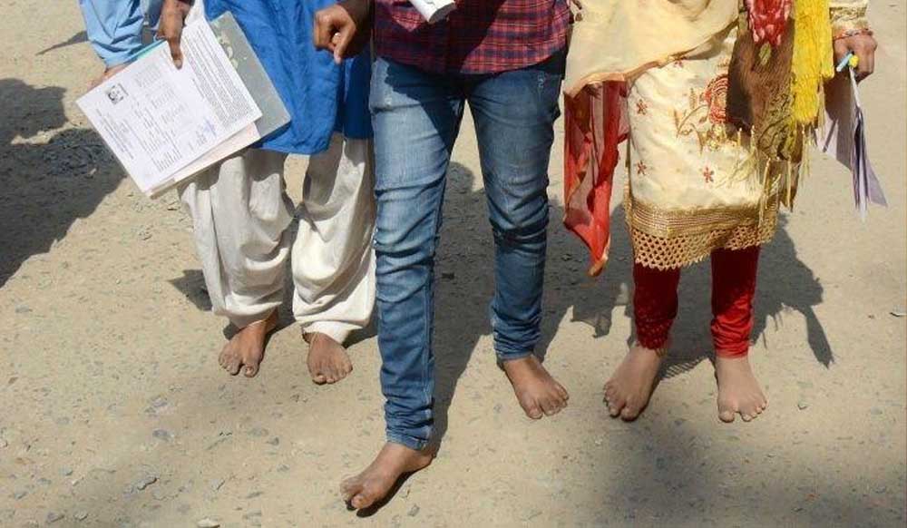 Bihar intermediate exams begins today, shoes-socks banned