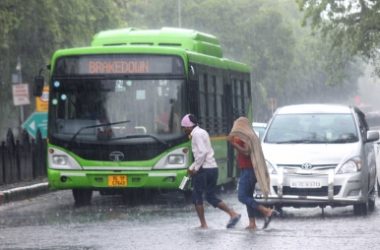 Rain lashes Delhi-NCR; hailstorm likely