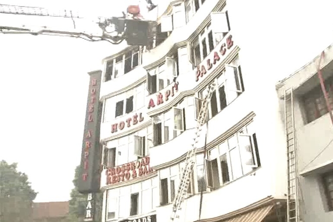 Delhi: Massive fire breaks out at a Karol Bagh hotel, 9 dead