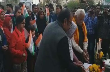 Pulwama Attack: All united; Gayatri Mantri plays in UP Mosque to pay homage to Martyrs