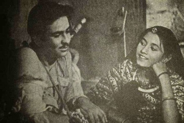 With Raj Kapoor in Neel Kamal (1947). It was after this film that Mumtaz Begum changed her name to Madhubala.