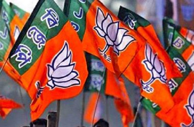 Exit polls predict advantage to BJP in Karnataka