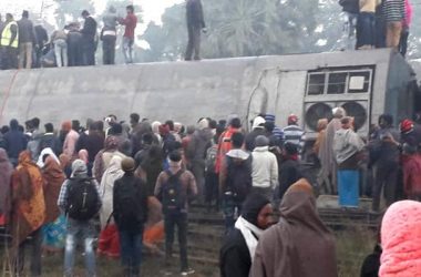 Seemanchal Express derails in bihar
