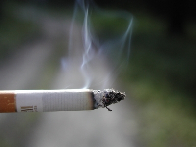 Smoking not linked to higher dementia risk: Study